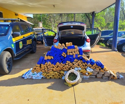 PRF apreende 340 kg de maconha, 3 kg de skunk e recupera veículo clonado em Três Lagoas