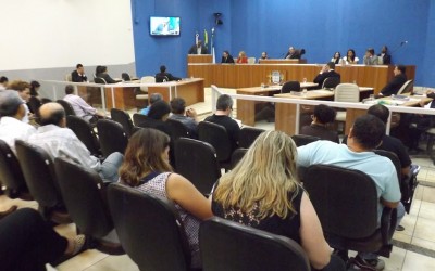 Câmara de Três Lagoas abre CPI para apurar contrato da coleta de lixo