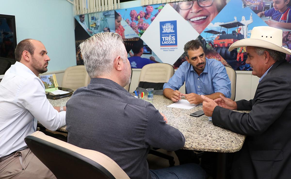 Em reunião com Guerreiro, Empresário planeja iniciar construção de fábrica