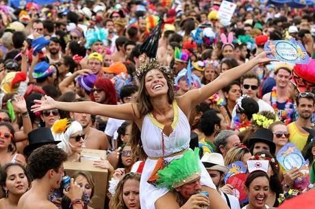 Carnaval não é feriado nacional, e seu salário pode ser descontado
