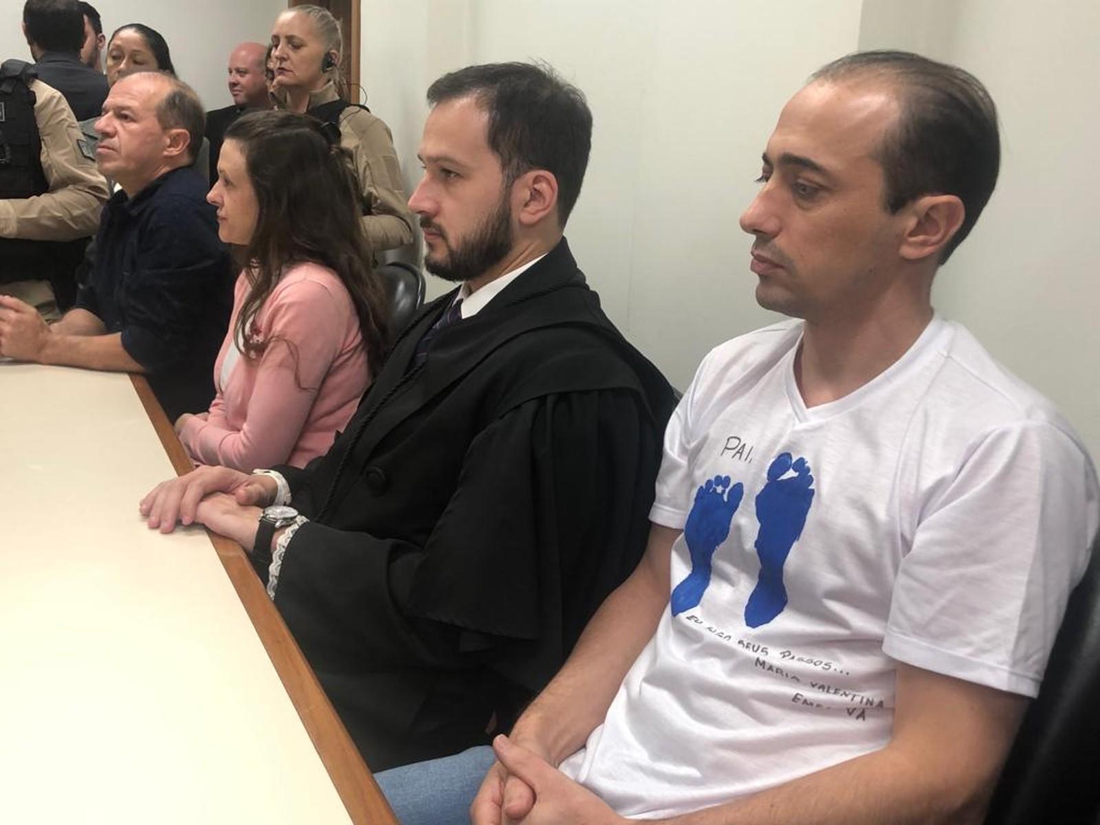 Pai, madrasta e outros dois réus são condenados pela morte do menino Bernardo em Três Passos Pai, madrasta e outros dois réus são condenados pela morte do menino Bernardo em Três Passos