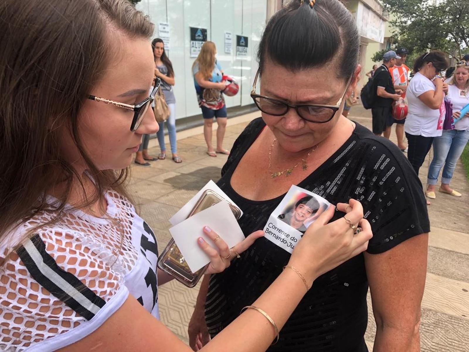 Pai, madrasta e outros dois réus são condenados pela morte do menino Bernardo em Três Passos Pai, madrasta e outros dois réus são condenados pela morte do menino Bernardo em Três Passos