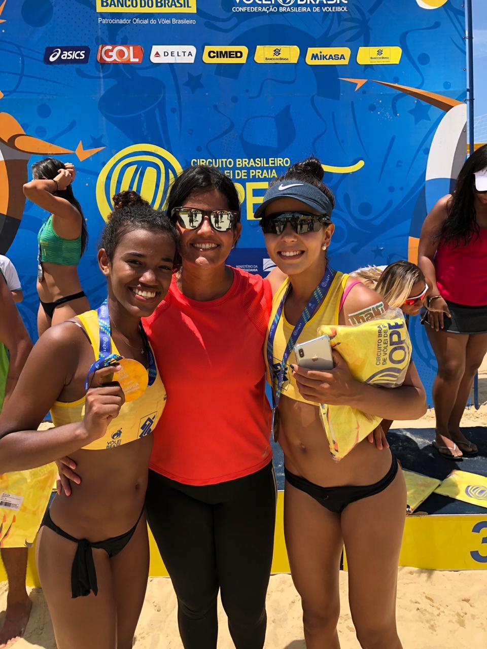 Aninha da SEJUVEL vence primeira etapa do Circuito Brasileiro de Vôlei de Praia Aninha da SEJUVEL vence primeira etapa do Circuito Brasileiro de Vôlei de Praia