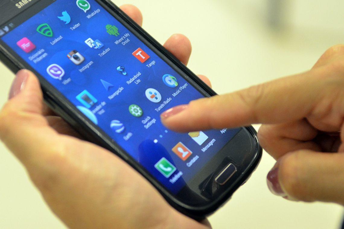 Brasil é 5º país em ranking de uso diário de celulares no mundo Brasil é 5º país em ranking de uso diário de celulares no mundo