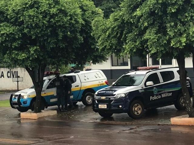 Dois suspeitos morrem em confronto com a polícia em segunda fase de operação Dois suspeitos morrem em confronto com a polícia em segunda fase de operação