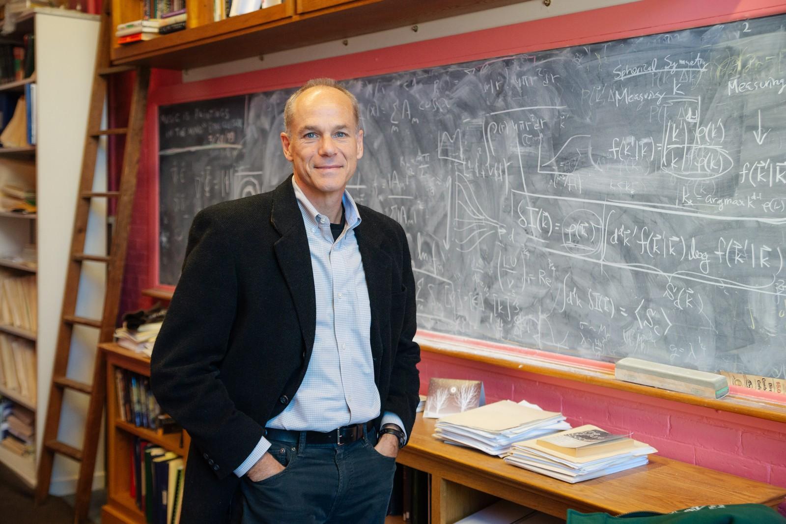 Físico e astrônomo brasileiro Marcelo Gleiser é o vencedor do Prêmio Templeton 2019