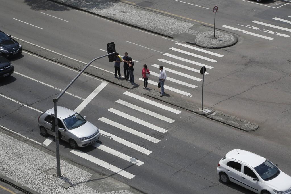 "Justiça condena uma pedestre a indenizar motorista que a atropelou"