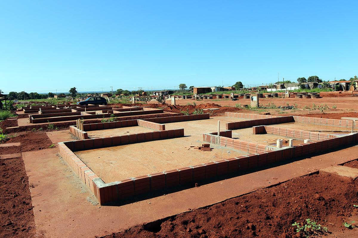 Licitação é aberta para construção de casa para 146 famílias que moram em barracos