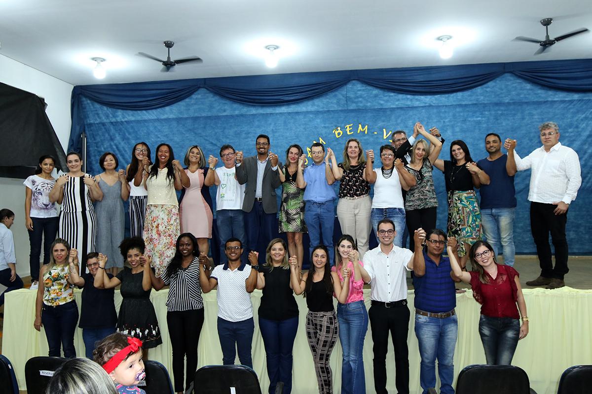 Servidores aprovados em Concurso Público tomam posse para preenchimento de vagas na Assistência Social e Saúde