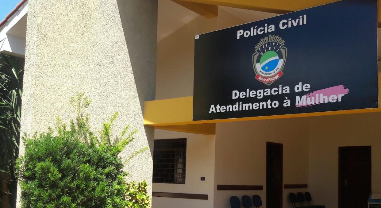 Mulher é agredida ao invadir a casa do ex-namorado no bairro Nova Europa Mulher é agredida ao invadir a casa do ex-namorado no bairro Nova Europa