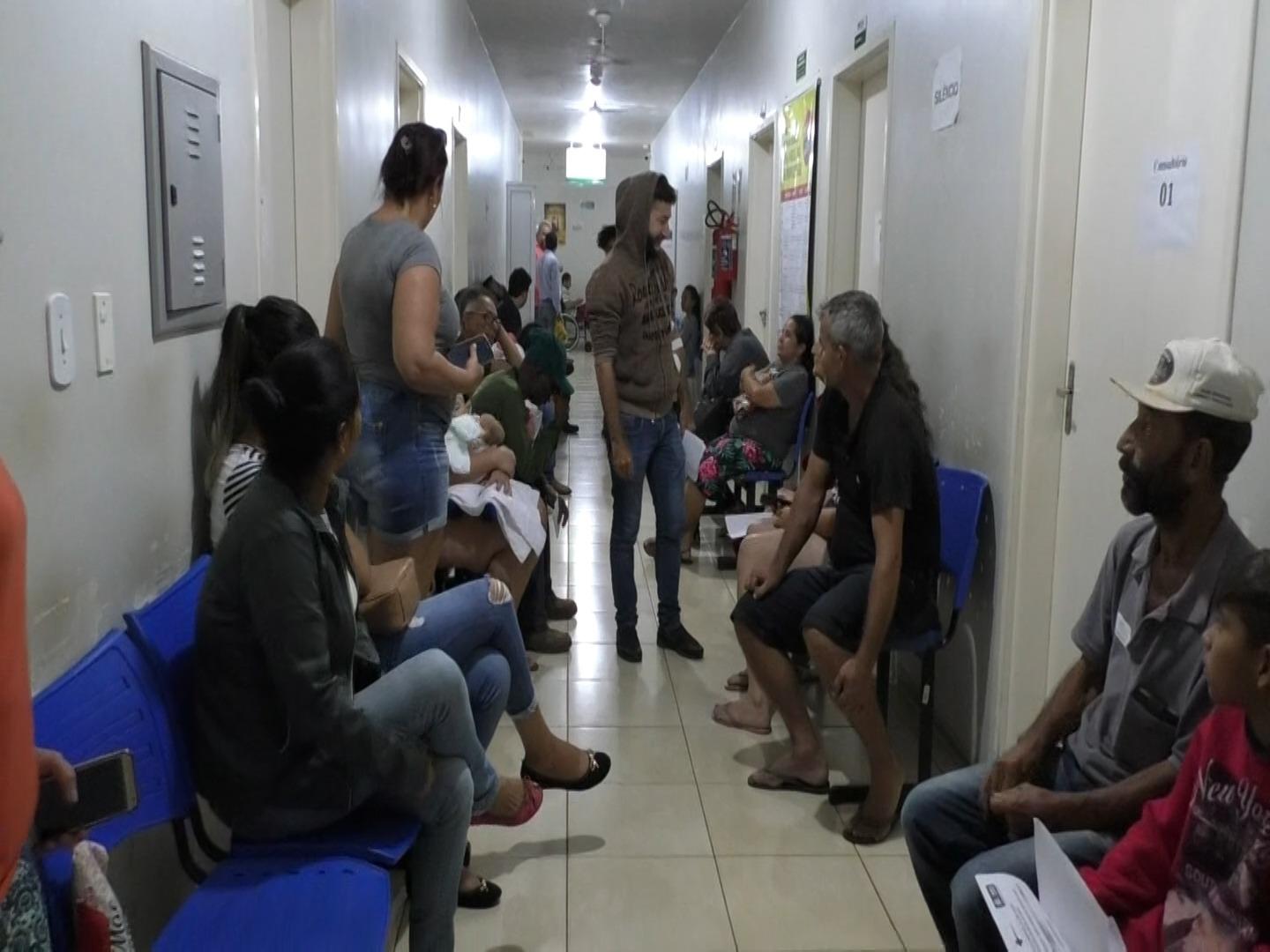 Problemas na contratação de médicos fizeram população de TL esperar por até nove horas para ser atendida na UPA Problemas na contratação de médicos fizeram população de TL esperar por até nove horas para ser atendida na UPA