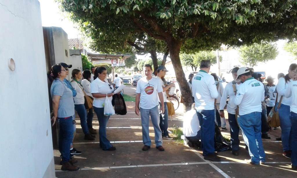 Saúde de Três Lagoas promove mutirão contra focos do Aedes no São Carlos Saúde de Três Lagoas promove mutirão contra focos do Aedes no São Carlos