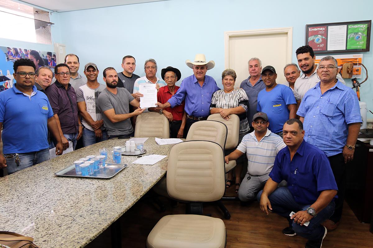 Taxistas de Três Lagoas poderão trabalhar com o mesmo veículo por até 8 anos Taxistas de Três Lagoas poderão trabalhar com o mesmo veículo por até 8 anos