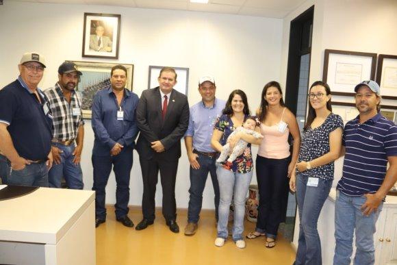 Vereador de Bonito e integrantes da tradicional Cavalgada visitam Eduardo Rocha