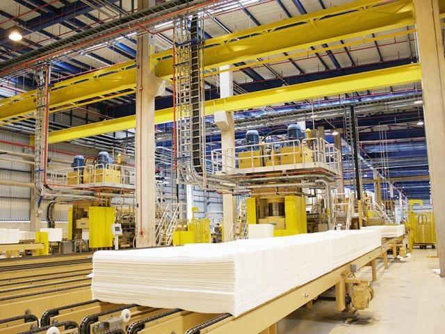 Celulose e papel puxam crescimento na exportação industrial do Estado