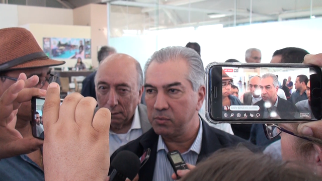 Com agenda em Selvíria, Azambuja destaca investimentos e Segurança Pública durante passagem por Três Lagoas Com agenda em Selvíria, Azambuja destaca investimentos e Segurança Pública durante passagem por Três Lagoas