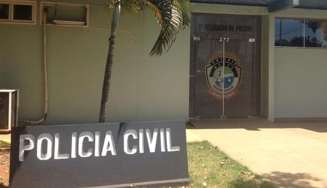 Falsos Agentes de Combate à Endemias invadem casa de médico e roubam dinheiro e joias Falsos Agentes de Combate à Endemias invadem casa de médico e roubam dinheiro e joias