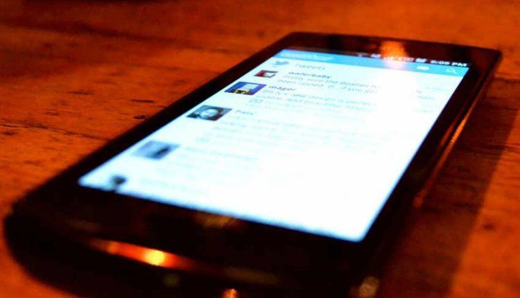 Ladrão cobra R$ 100 para devolver celular furtado e acaba preso