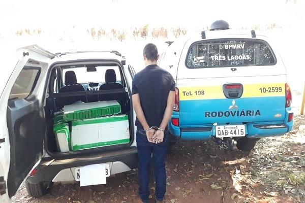 Polícia recupera em Brasilândia veículo roubado com 357 kg de maconha e prende traficante
