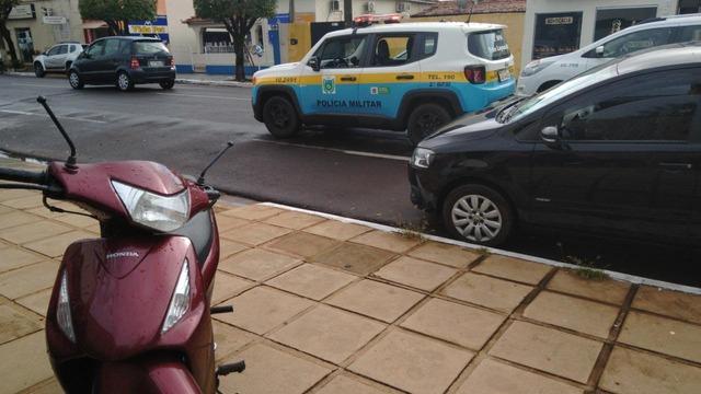Polícia recupera motocicleta furtada na madrugada de domingo no residencial Orestinho
