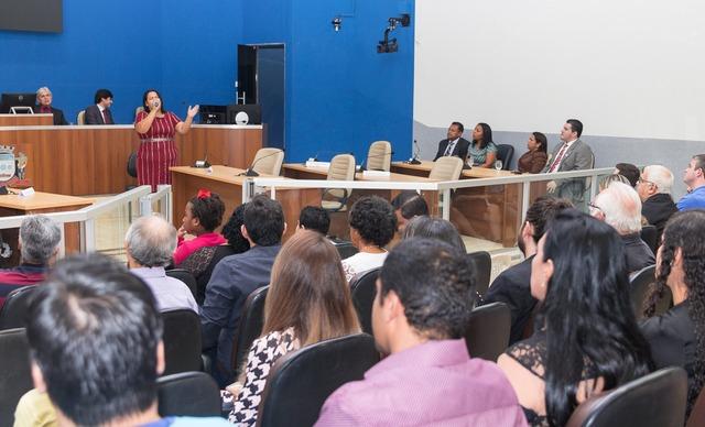 Profissionais e terceiro setor são homenageados pela câmara de vereadores Profissionais e terceiro setor são homenageados pela câmara de vereadores