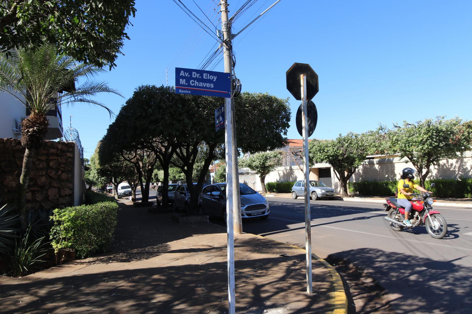 Ruas de Três Lagoas recebem placas de identificação Ruas de Três Lagoas recebem placas de identificação