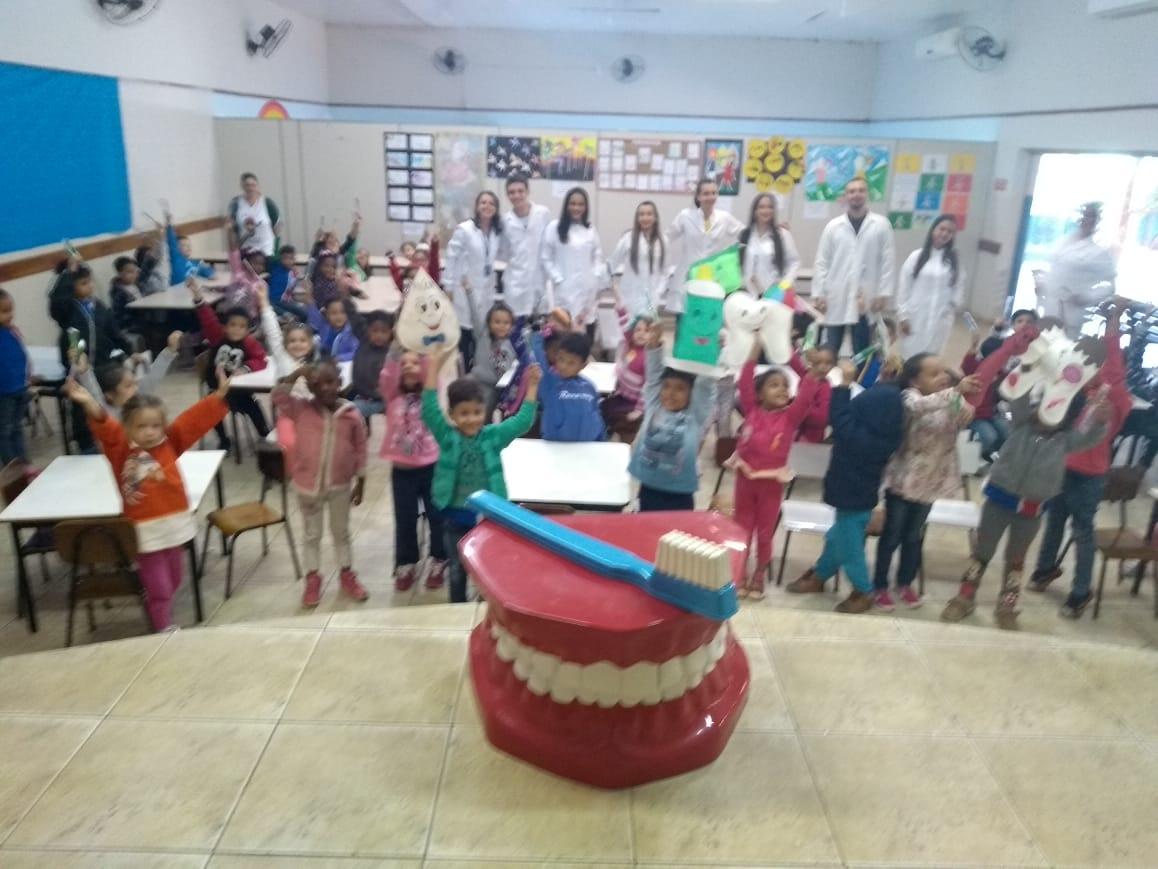 Saúde Bucal da ESF Interlagos leva orientação e prevenção às crianças do CEI do Bairro Saúde Bucal da ESF Interlagos leva orientação e prevenção às crianças do CEI do Bairro