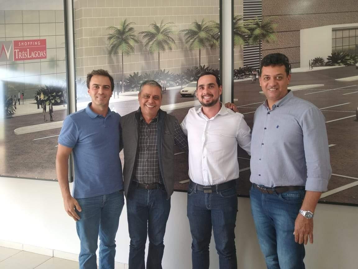 Secretário de governo visita obra do Shopping Três Lagoas Secretário de governo visita obra do Shopping Três Lagoas