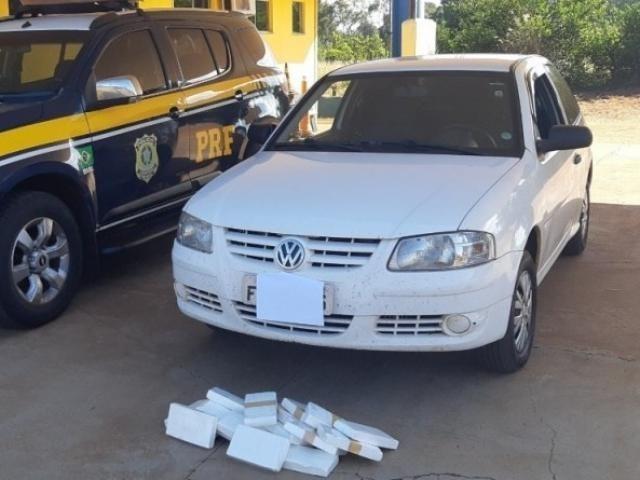 Traficante é preso com cocaína escondida em painel de carro na BR-262