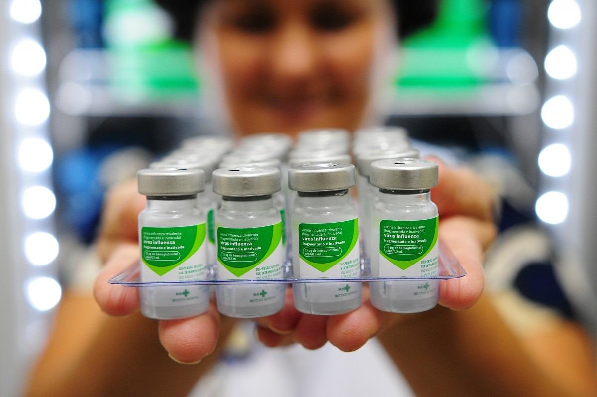 Vacinas contra a Gripe continuam disponíveis à população nas Unidades de Saúde