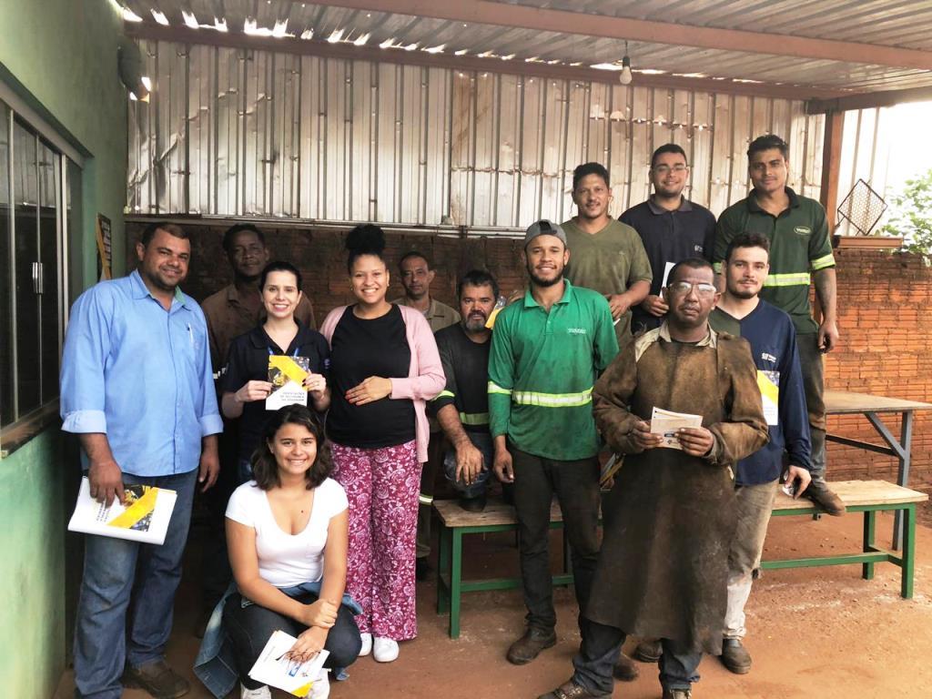 Vigilância em Saúde do Trabalhador de Três Lagoas conclui ação educativa de Prevenção de Queimaduras Oculares Vigilância em Saúde do Trabalhador de Três Lagoas conclui ação educativa de Prevenção de Queimaduras Oculares
