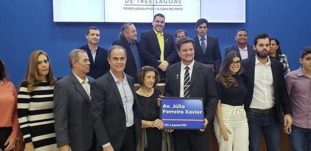 Câmara homenageia Júlio da Frigotel com nome em avenida