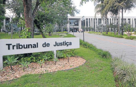 Banco terá de pagar R$ 10 mil por deixar cliente mais de 2h na fila