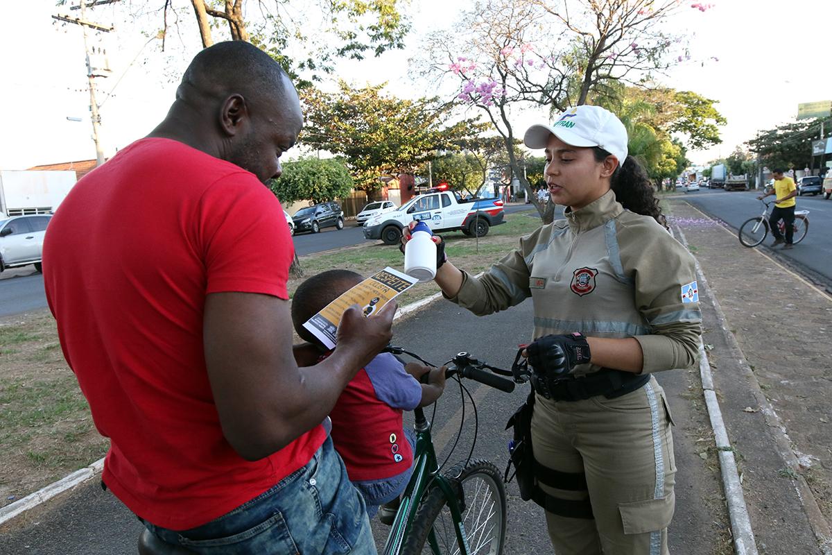 Campanha “De Bike se Vai Longe” continua em Três Lagoas Campanha “De Bike se Vai Longe” continua em Três Lagoas