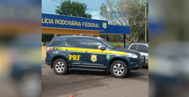Com carro furtado e drogas, homem é preso em flagrante pela PRF na BR 262 em Três Lagoas Com carro furtado e drogas, homem é preso em flagrante pela PRF na BR 262 em Três Lagoas
