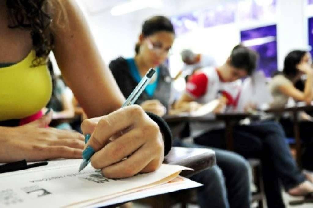 Enem terá aplicação digital em 2020 em fase piloto Enem terá aplicação digital em 2020 em fase piloto