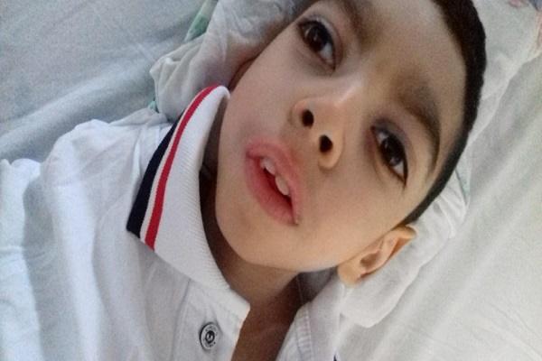 Mãe Água-Clarense peregrina MS para conseguir doações de transplante do filho que custa R$ 120 mil