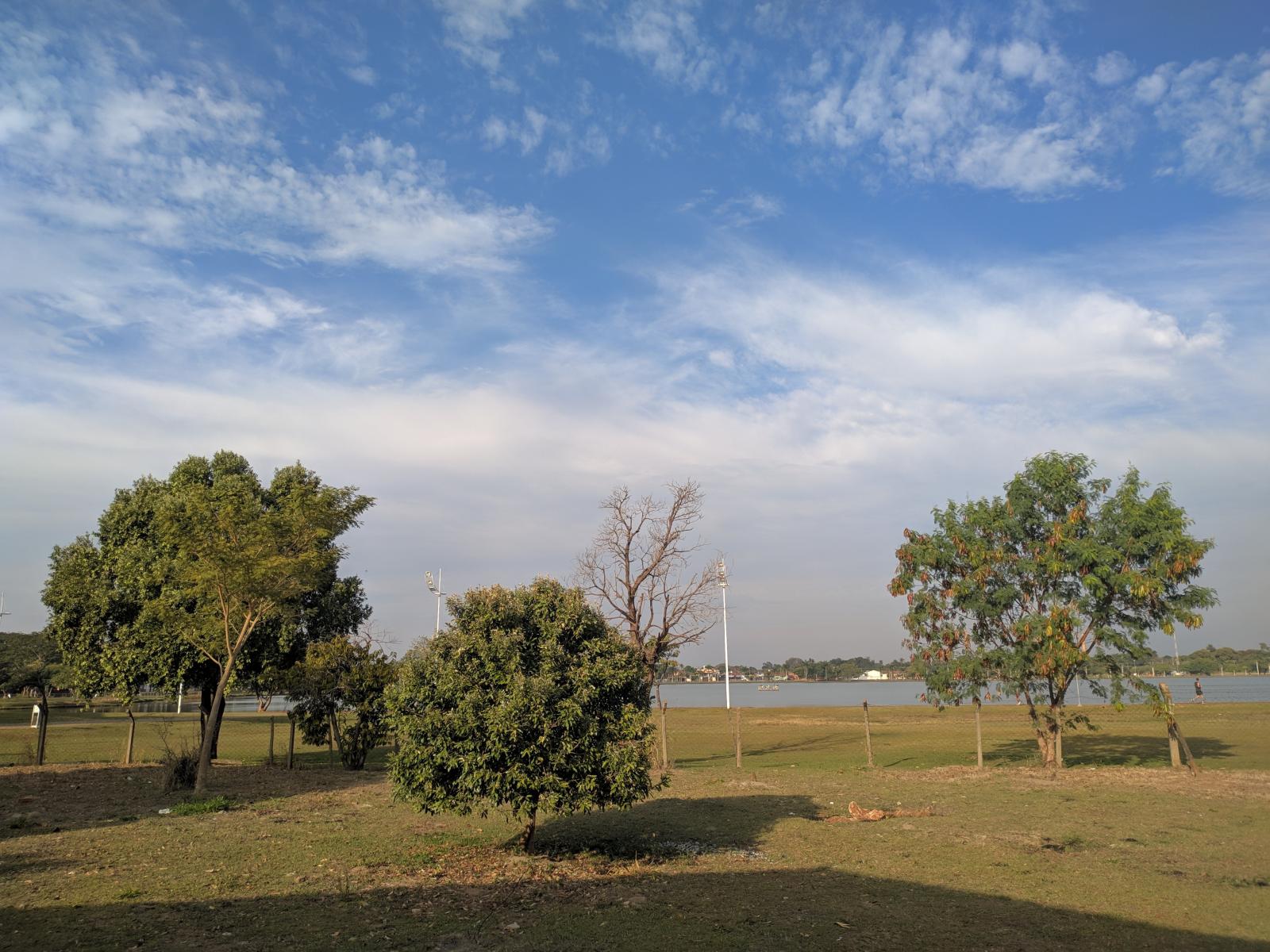 Nesta sexta-feira (19), a temperatura máxima prevista é de 27ºC; os índices de umidade estão baixos
