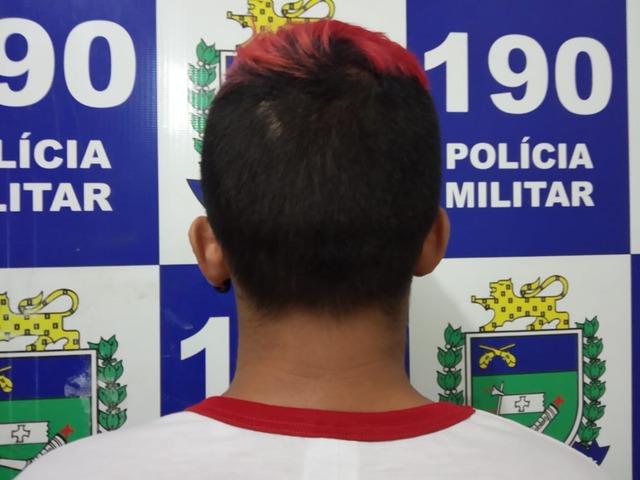 Pica-pau é detido no bairro Eldorado com bijuterias furtadas Pica-pau é detido no bairro Eldorado com bijuterias furtadas