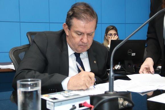 Eduardo Rocha solicita melhorias na Avenida Ranulpho Marques Leal, em Três Lagoas