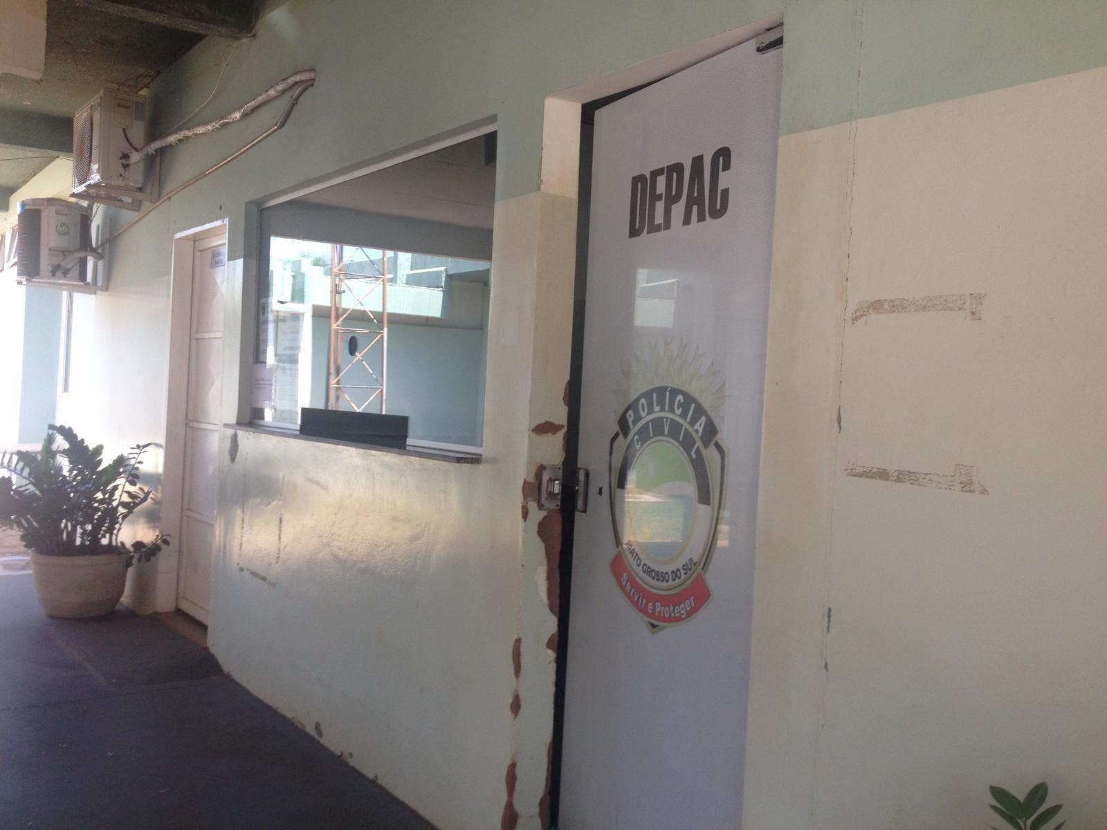 Em visita às filhas, pai encontra as meninas trancadas na casa da ex-mulher Em visita às filhas, pai encontra as meninas trancadas na casa da ex-mulher