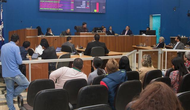 Movimento Mães Unidas denuncia à Câmara mortes de bebês em hospital de Três Lagoas
