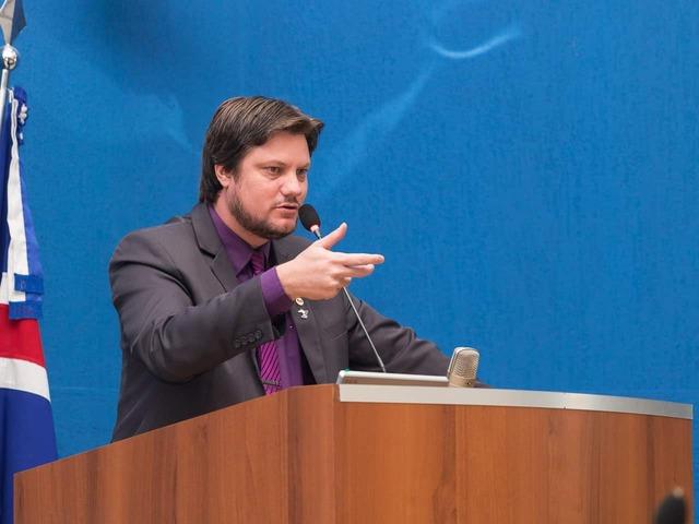 Câmara de Três Lagoas aprova Projeto de Lei contra a violência de gênero Câmara de Três Lagoas aprova Projeto de Lei contra a violência de gênero