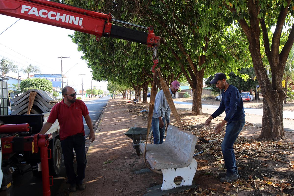 Iluminação e 107 bancos de concreto da Praça do Alvorada serão reaproveitados Iluminação e 107 bancos de concreto da Praça do Alvorada serão reaproveitados