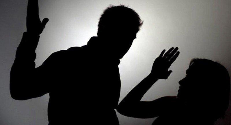 Por ciúmes, casal entra em vias de fato e é conduzido à DEPAC em Três Lagoas Por ciúmes, casal entra em vias de fato e é conduzido à DEPAC em Três Lagoas