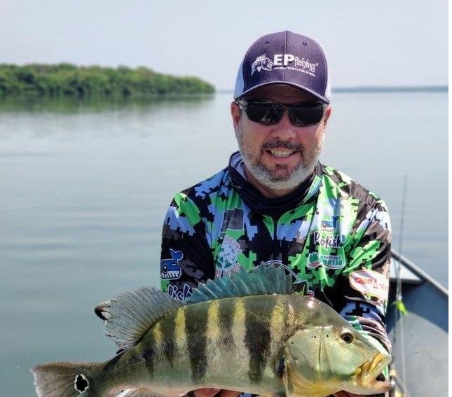 “Dessa vida a gente só leva, a vida que a gente leva”, dizia Cacau aos amigos de pesca