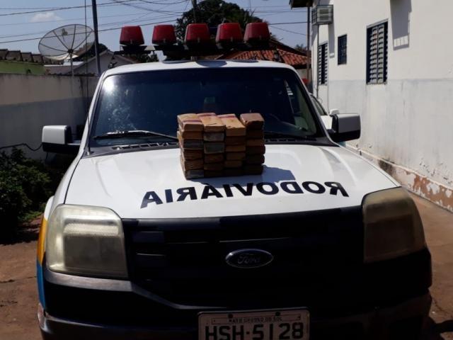 Em Inocência, traficante e foragido são presos com maconha na MS-240 Em Inocência, traficante e foragido são presos com maconha na MS-240