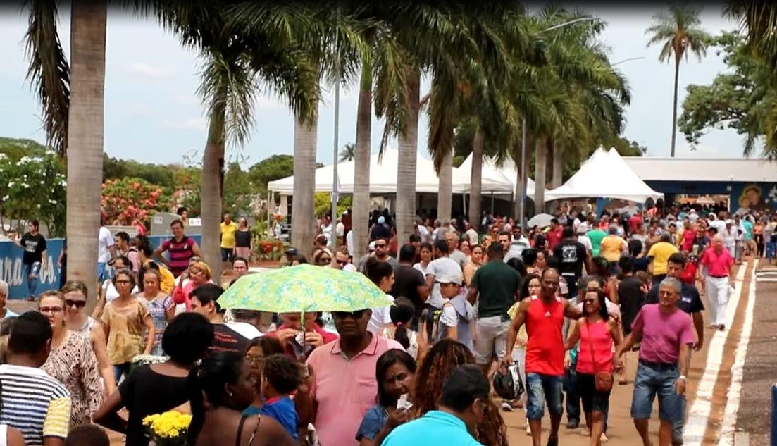 Inscrições para comercialização de produtos no entorno do Cemitério Municipal no Dia de Finados começam dia 14 Inscrições para comercialização de produtos no entorno do Cemitério Municipal no Dia de Finados começam dia 14