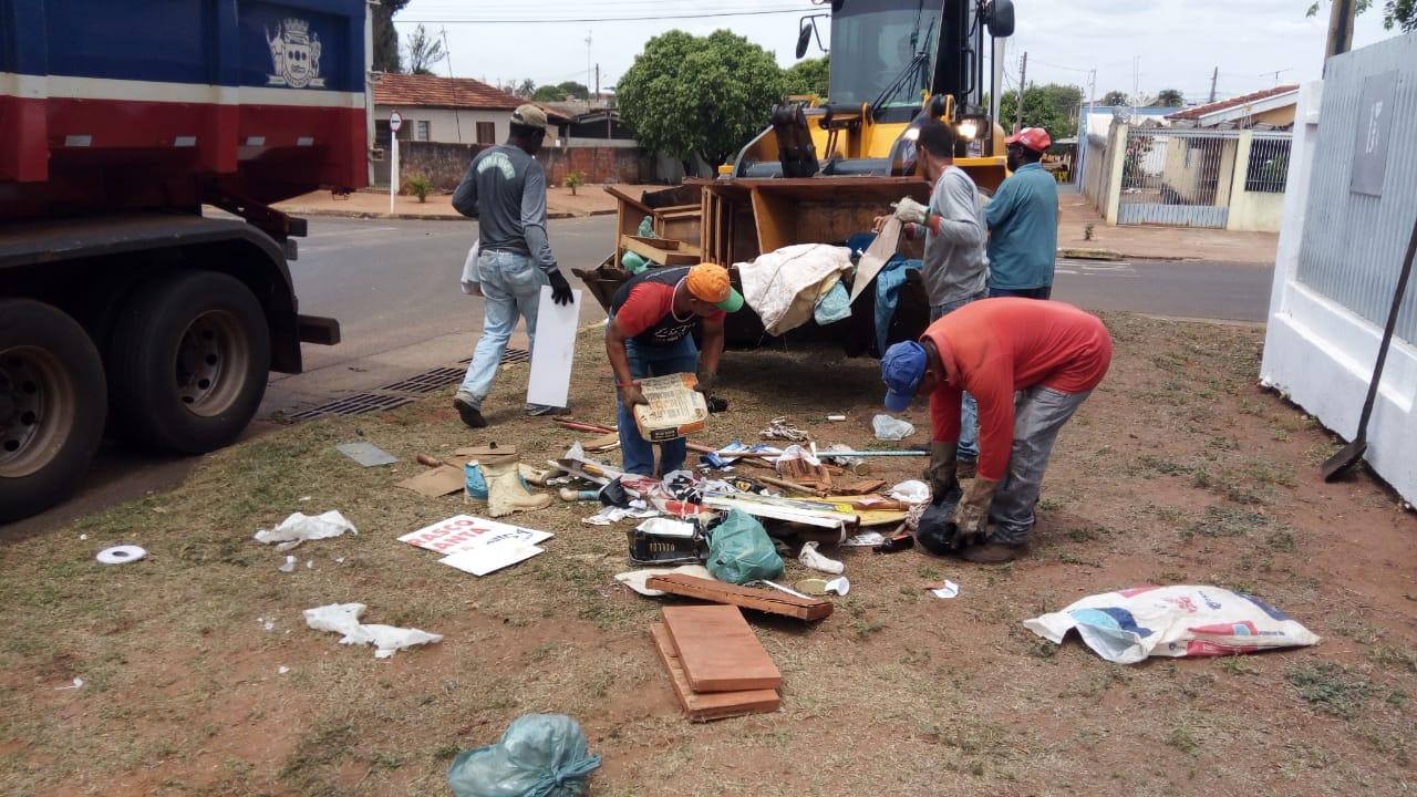 MEU BAIRRO LIMPO: 4ª etapa está em andamento e Vila Piloto será percorrida na segunda-feira MEU BAIRRO LIMPO: 4ª etapa está em andamento e Vila Piloto será percorrida na segunda-feira