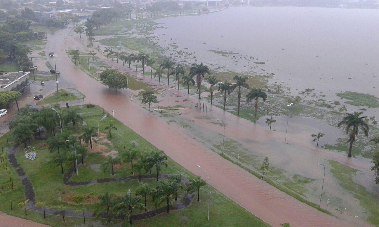 Inmet alerta para chuva forte em Três Lagoas até o fim da noite